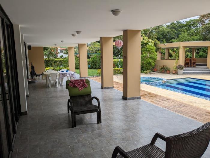 Casa en Venta - Silvania,  2267