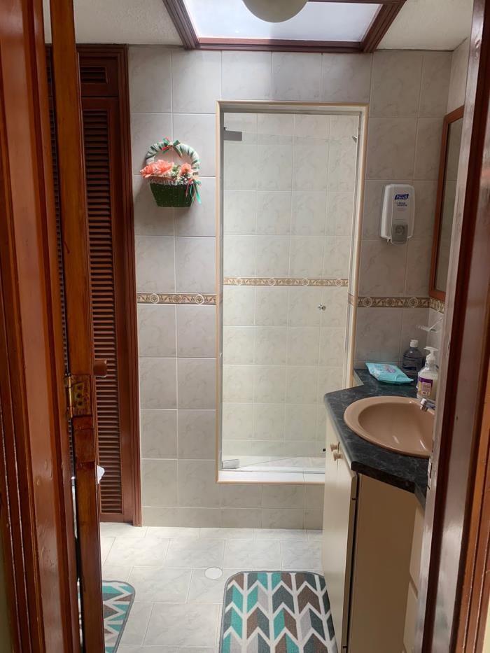 Casa en Venta - Bogota, LISBOA 2455