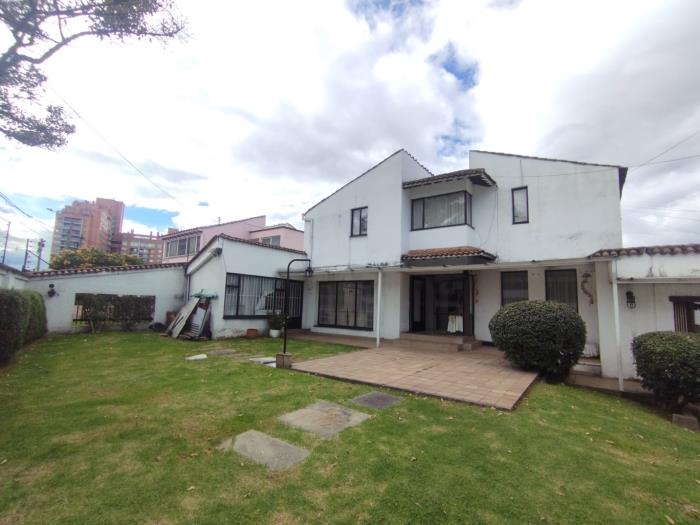 Casa en Venta - Bogota, PUENTE LARGO 2416