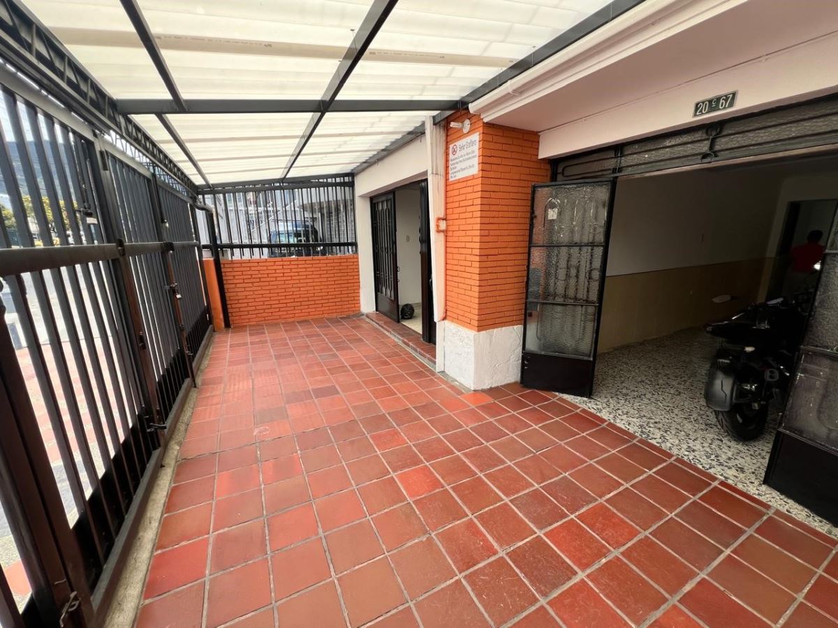 Casa en Arriendo - Bogota, SAN FELIPE 4959