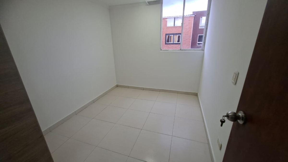 Apartamento en Arriendo - Madrid, ALTOS DE MADRID 6343