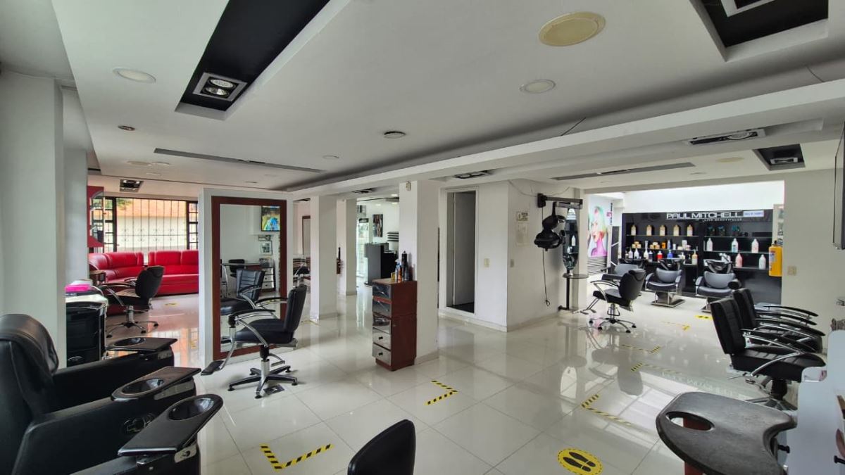 Casa en Arriendo - Bogota, LOS CEDROS 5899
