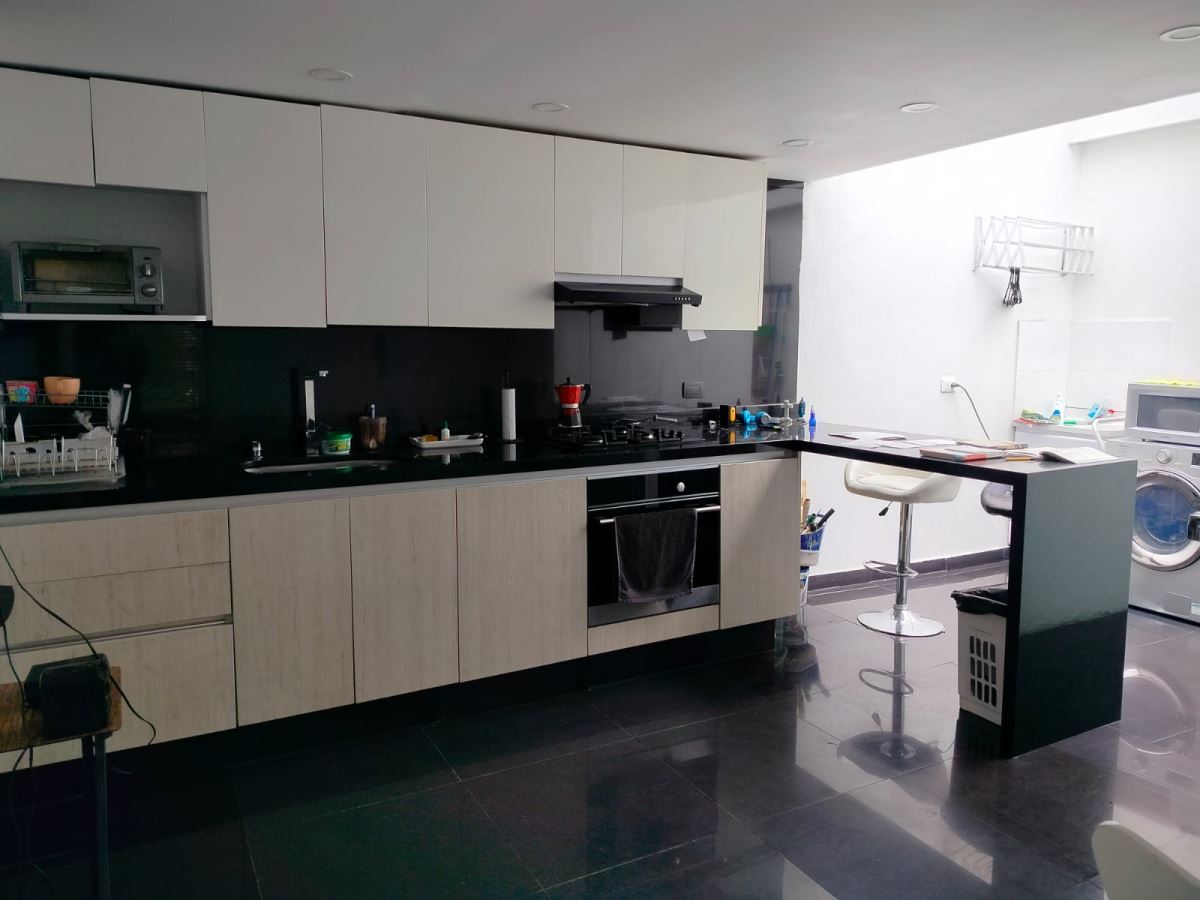 Casa en Venta - Bogota, LISBOA 3795