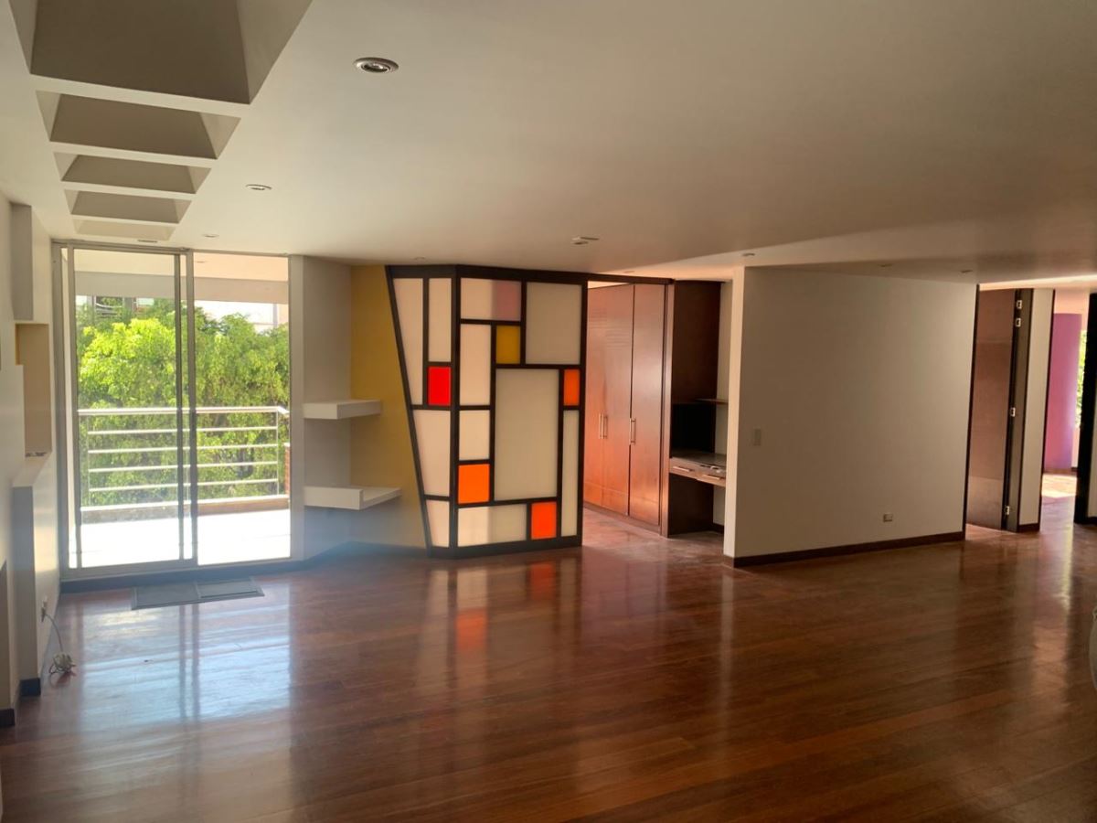 Apartamento en Arriendo - Bogota, LOS CEDROS 4845