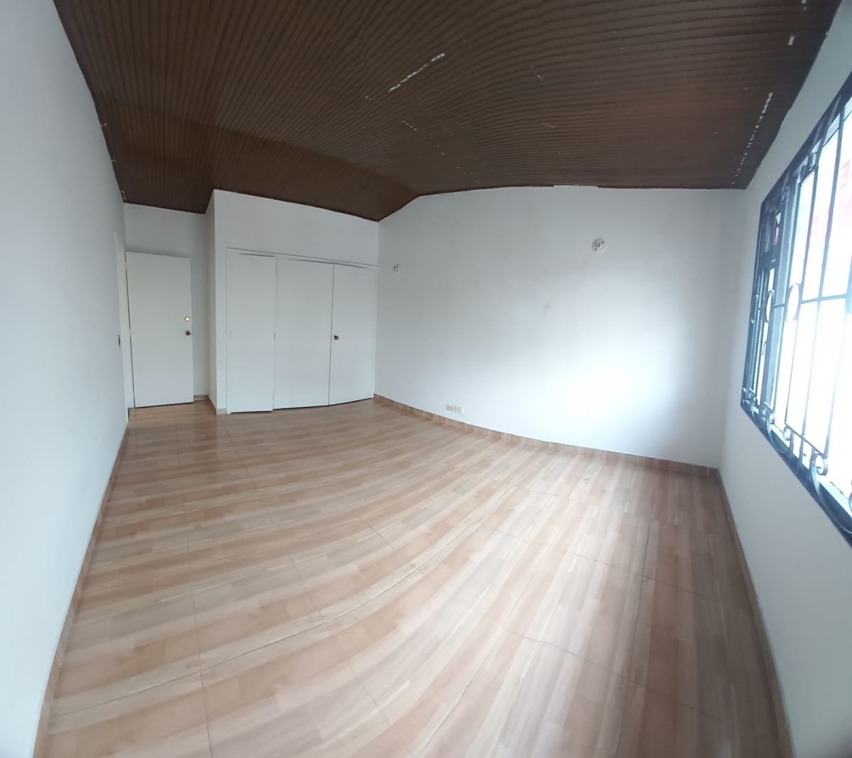 Casa en Venta - Bogota, NORMANDÍA 3806