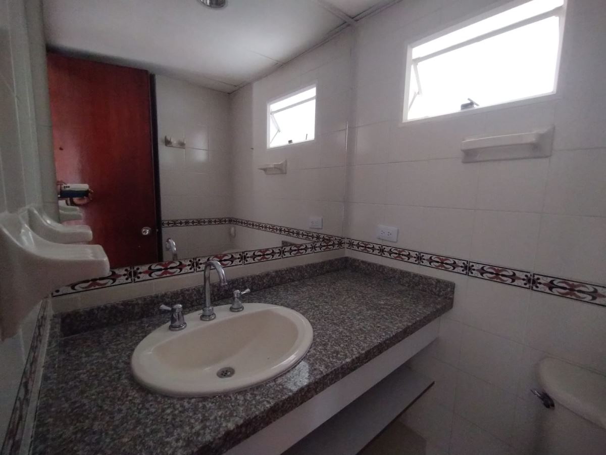 Apartamento en Arriendo - Bogota, MIRANDELA 955