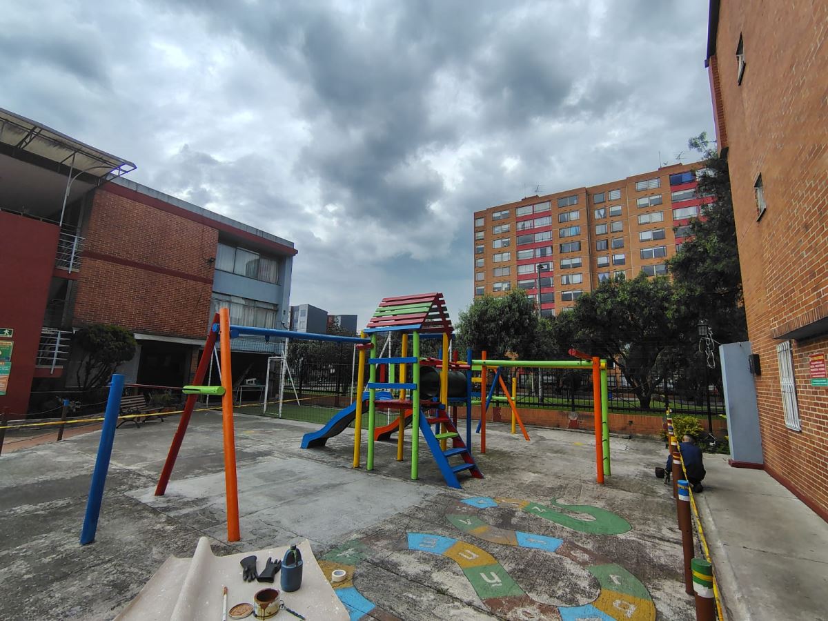 Casa en Venta - Bogota, VILLA ALSACIA 5784