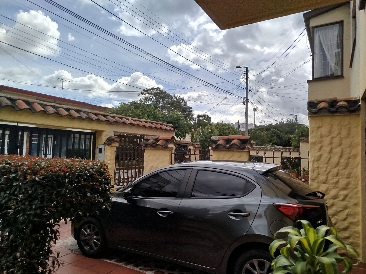 Casa en Arriendo - Bogota, NIZA 4198