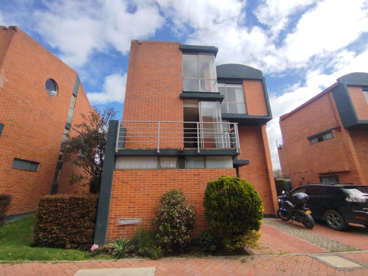 Casa en Arriendo - Bogota, IBERIA 5302