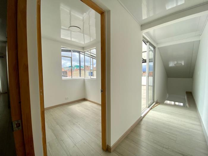 Casa en Arriendo - Bogota, EL DORADO SAN JOAQUÍN 2219