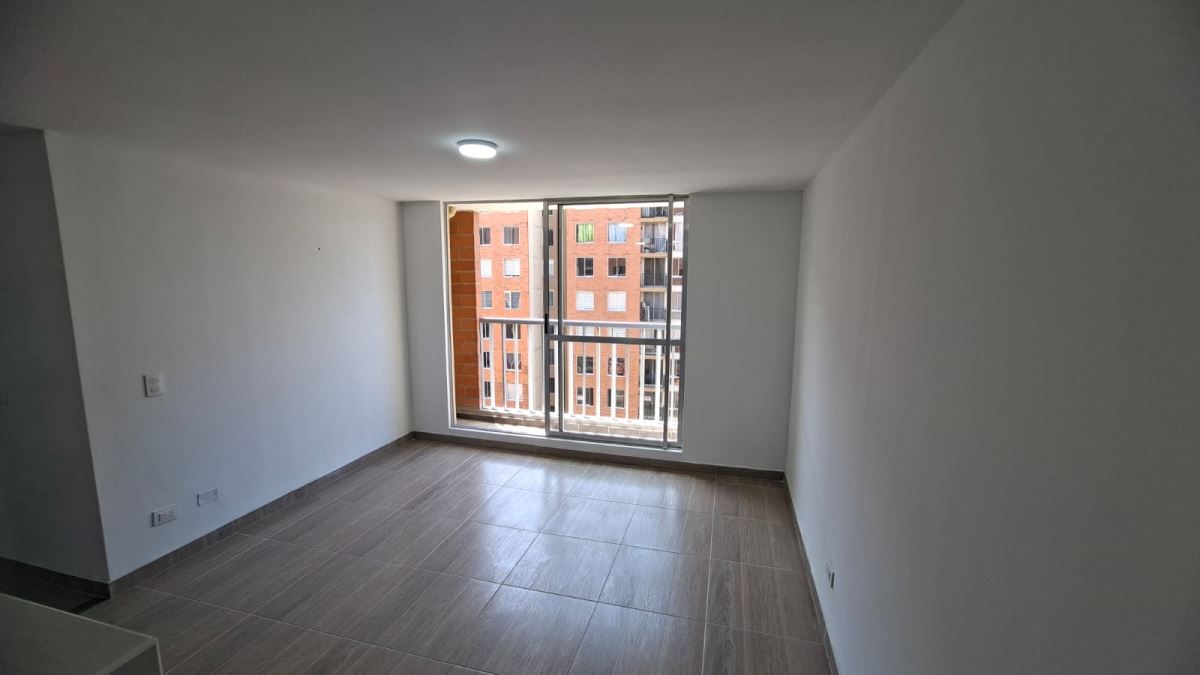 Apartamento en Arriendo - Madrid, ALTOS DE MADRID 5139