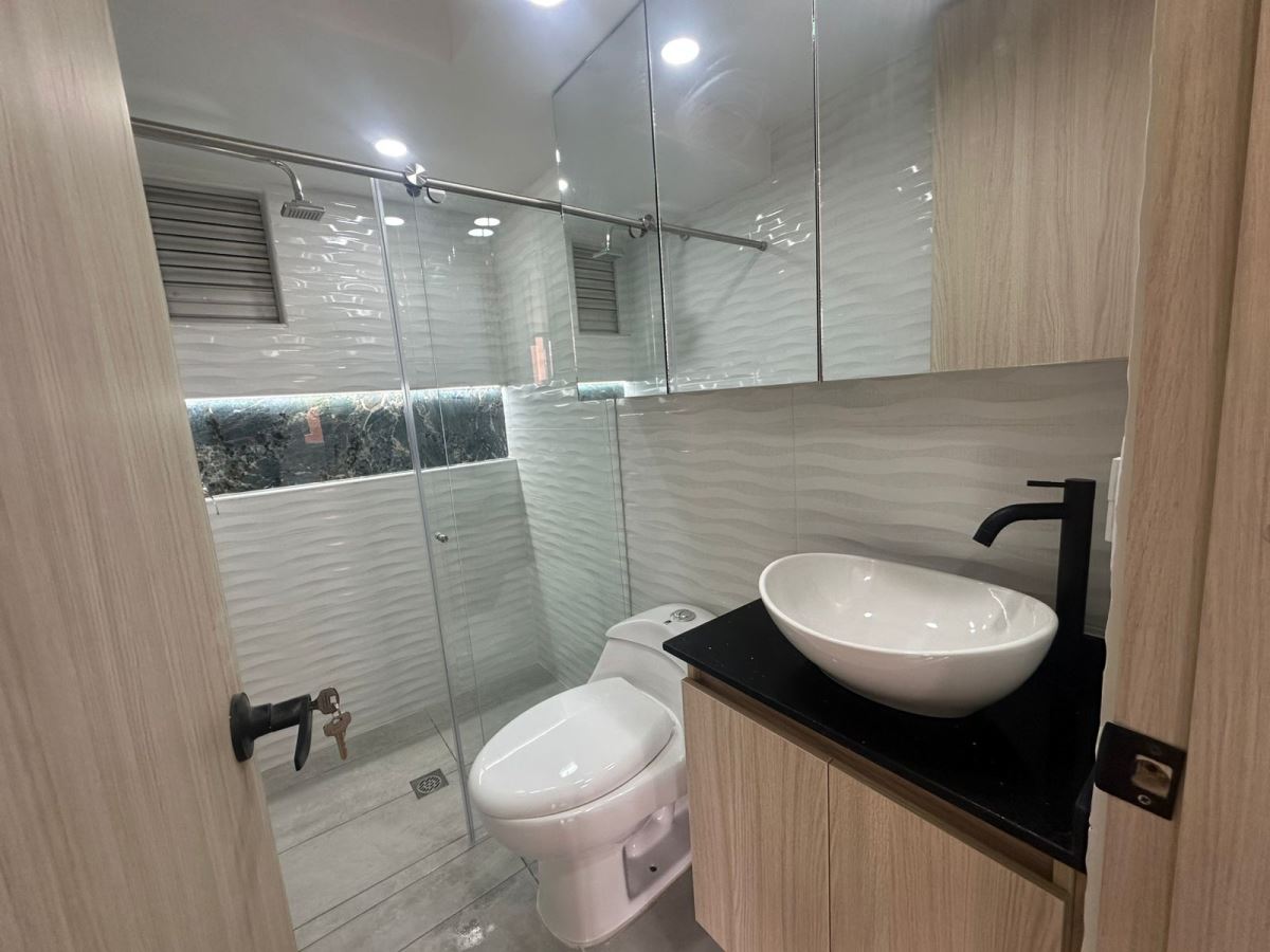 Apartamento en Arriendo - Bogota, HAYUELOS 4483