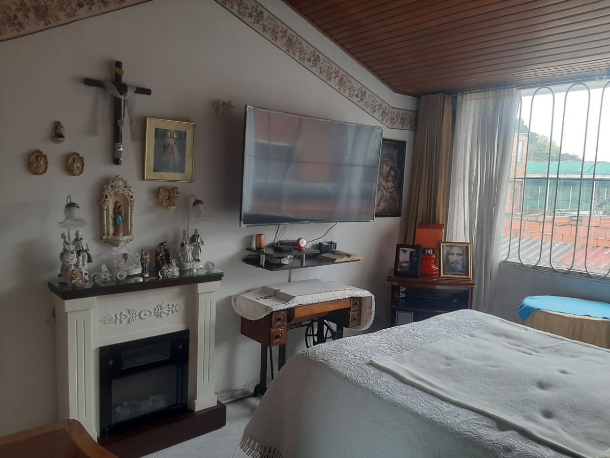 Casa en Venta - Bogota, NORMANDÍA 4901