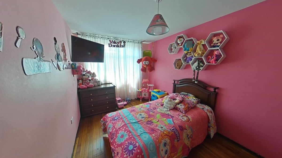 Casa en Venta - Bogota, SANTA ISABEL 2920