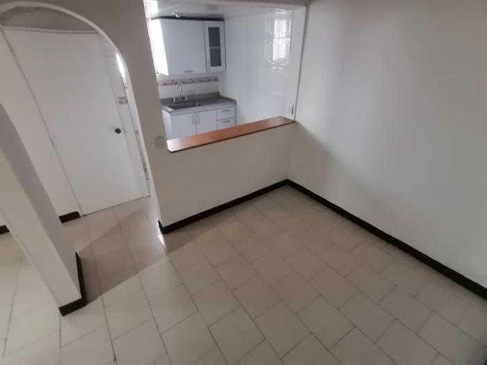 Casa en Venta - Bogota, LOMBARDIA 2000