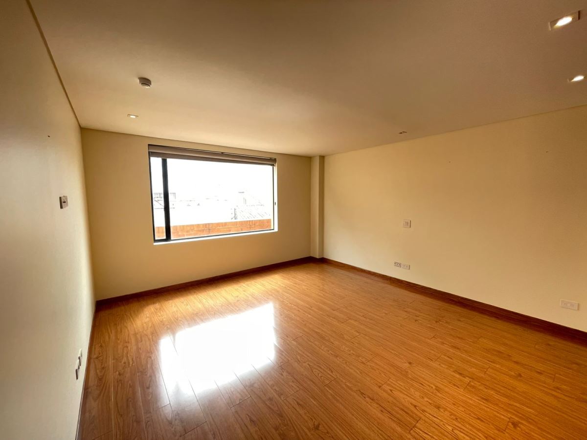 Casa en Arriendo - Bogota, ALHAMBRA 6053