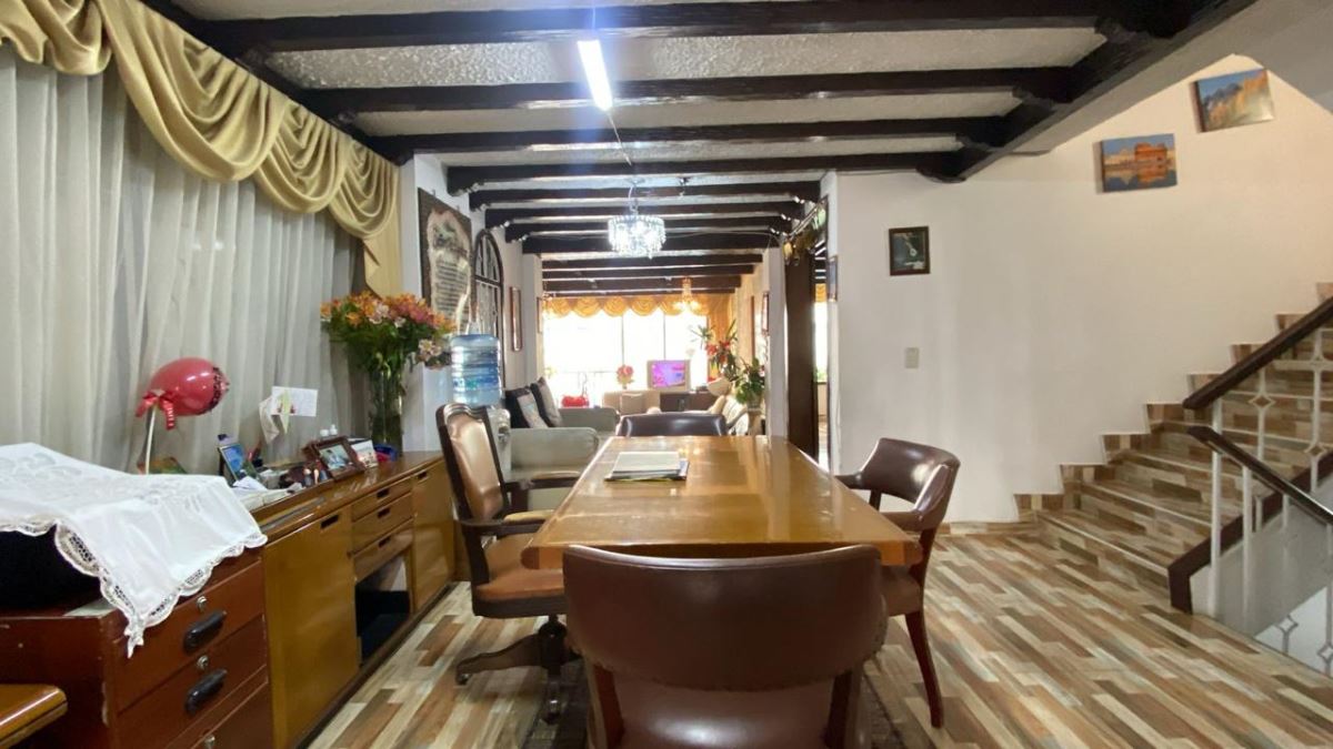 Casa en Arriendo - Bogota, SANTA BARBARA ORIENTAL 3939
