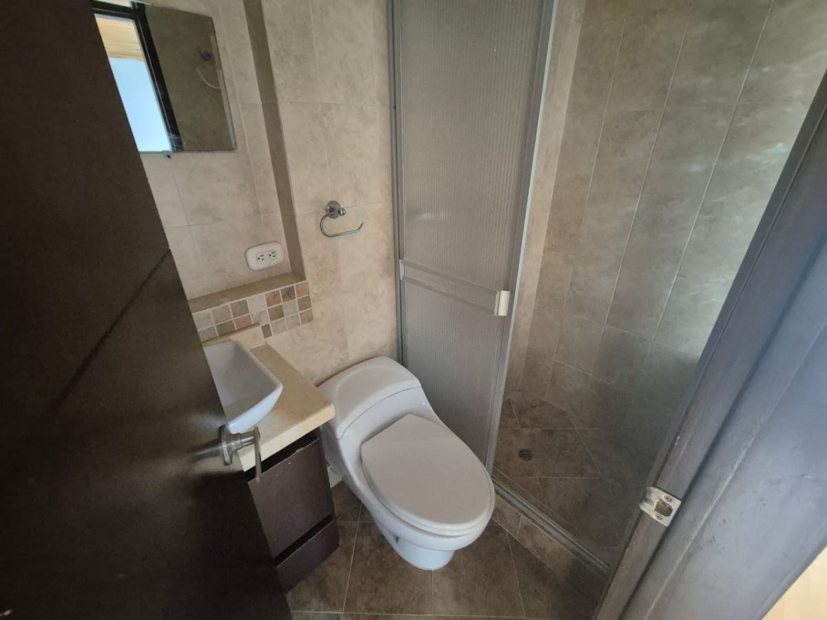 Casa en Arriendo - Bogota, CASTILLA 1370