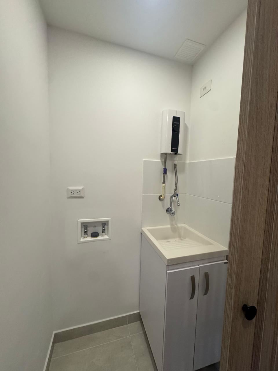 Apartamento en Arriendo - Bogota, SANTA BARBARA ORIENTAL 4673