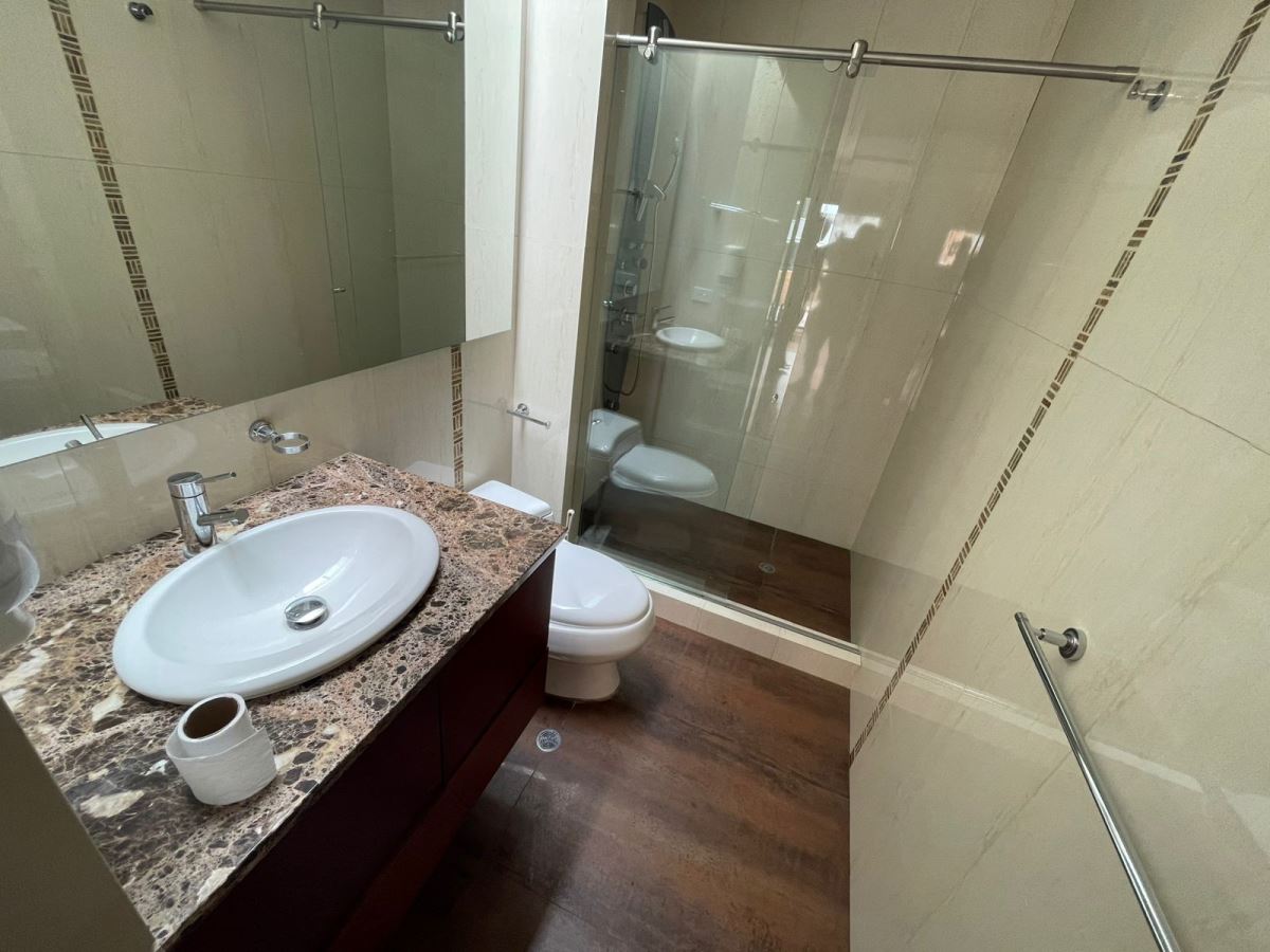 Casa en Arriendo - Bogota, ALHAMBRA 6053