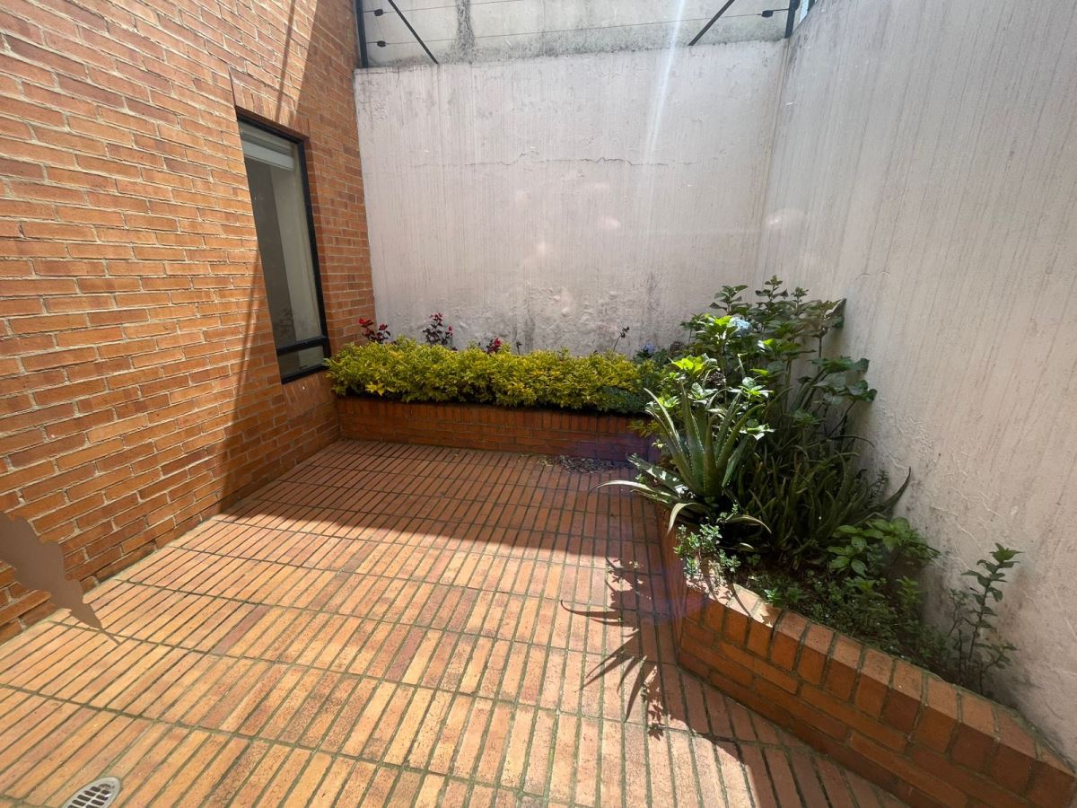 Casa en Arriendo - Bogota, ALHAMBRA 6053