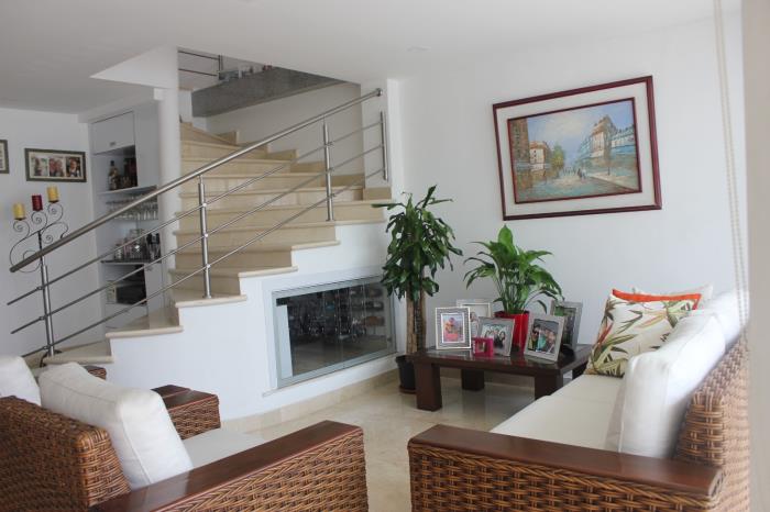 Casa en Venta - ,  2268