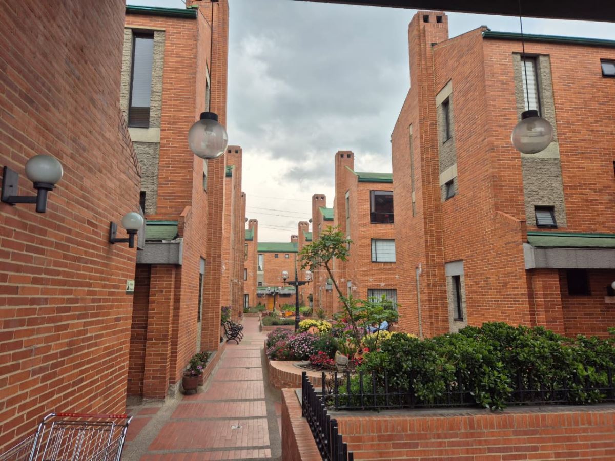 Casa en Arriendo - Bogota, CEDRITOS 5154