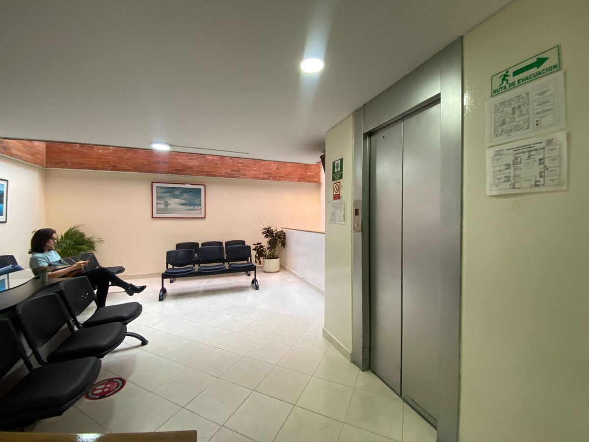 Consultorio en Arriendo - Bogota, LAGO GAITÁN 3640
