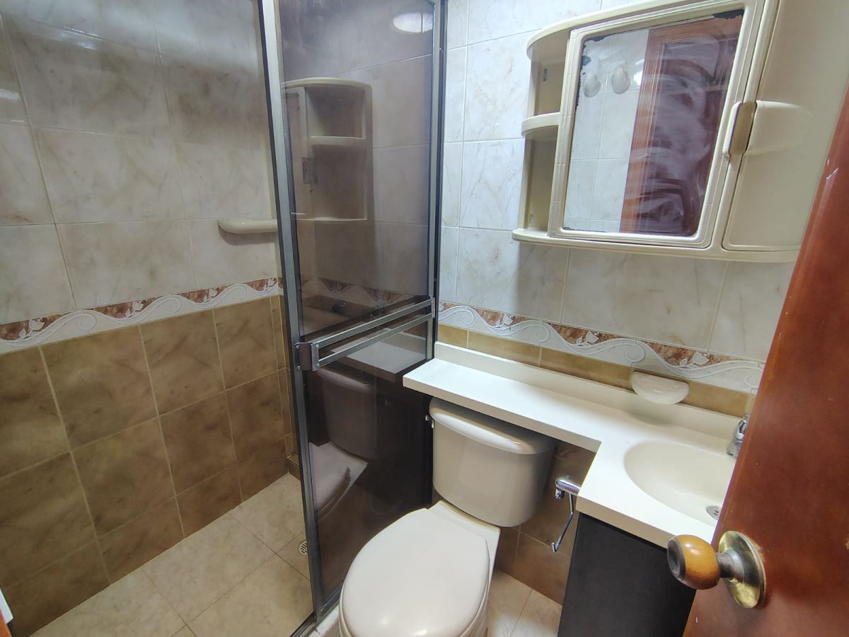 Casa en Venta - Bogota, VILLA ALSACIA 5784