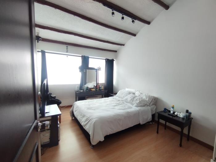Casa en Venta - Bogota, PUENTE LARGO 2416