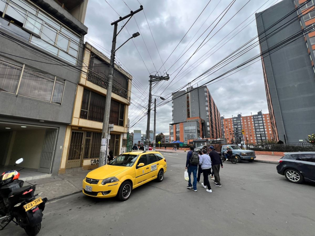 Local en Arriendo - Bogota, VILLA ALSACIA 5323