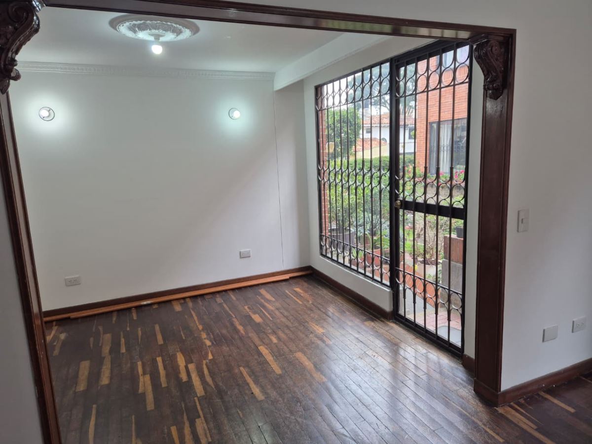 Casa en Arriendo - Bogota, CEDRITOS 5154
