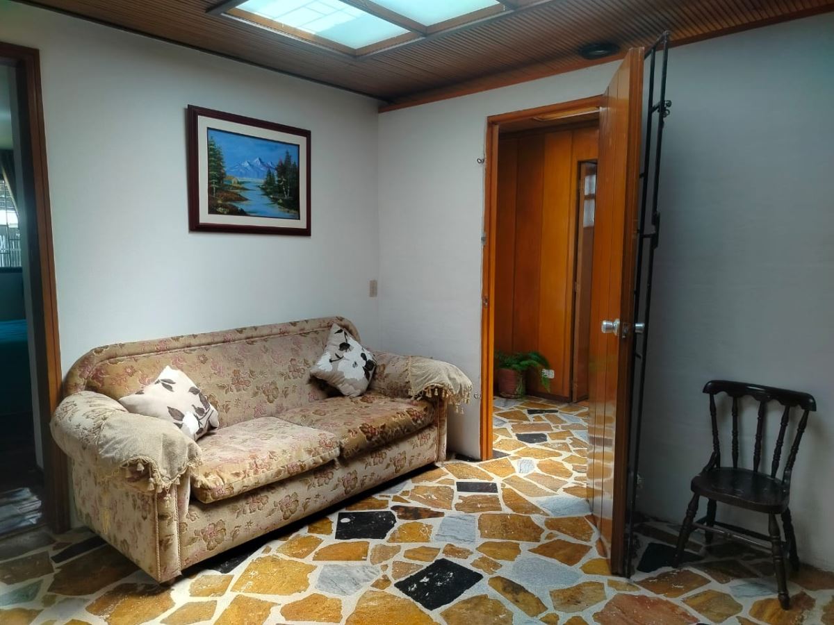 Casa en Venta - Bogota, NUEVA AUTOPISTA 4720
