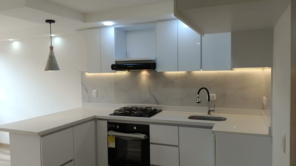 Apartamento en Arriendo - Bogota, EL REDIL 4692