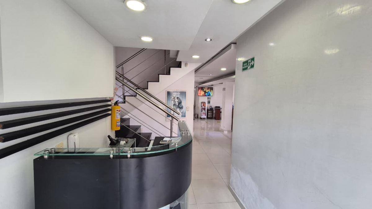 Casa en Arriendo - Bogota, LOS CEDROS 5899