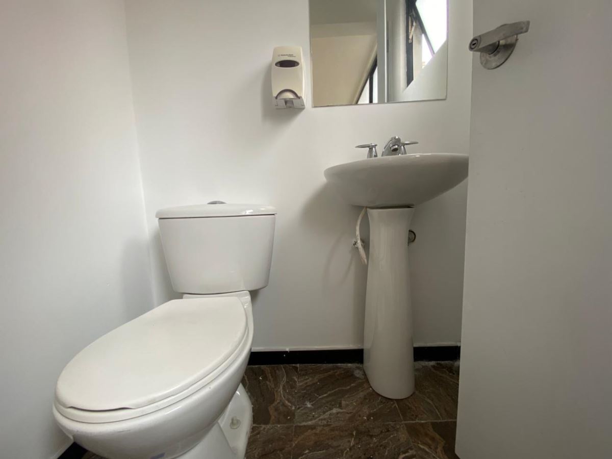 Casa en Arriendo - Bogota, LAGO GAITÁN 4446