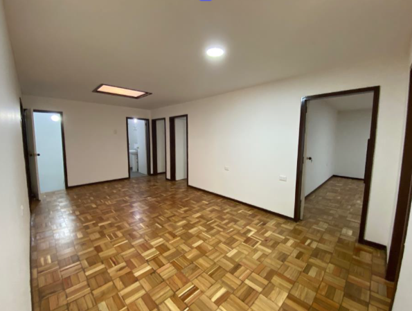 Casa en Arriendo - Bogota, LAGO GAITÁN 4976