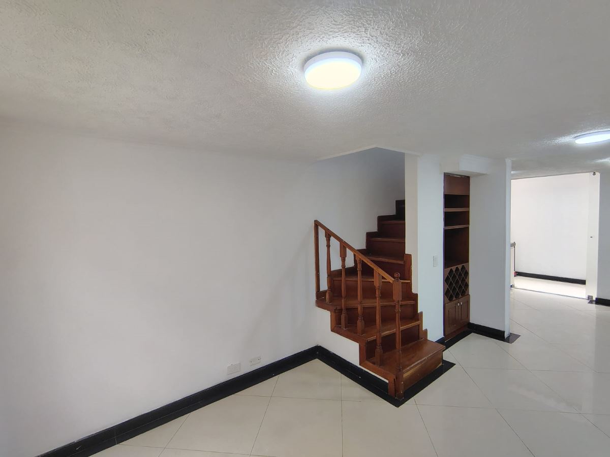 Casa en Venta - Bogota, VILLA ALSACIA 5784
