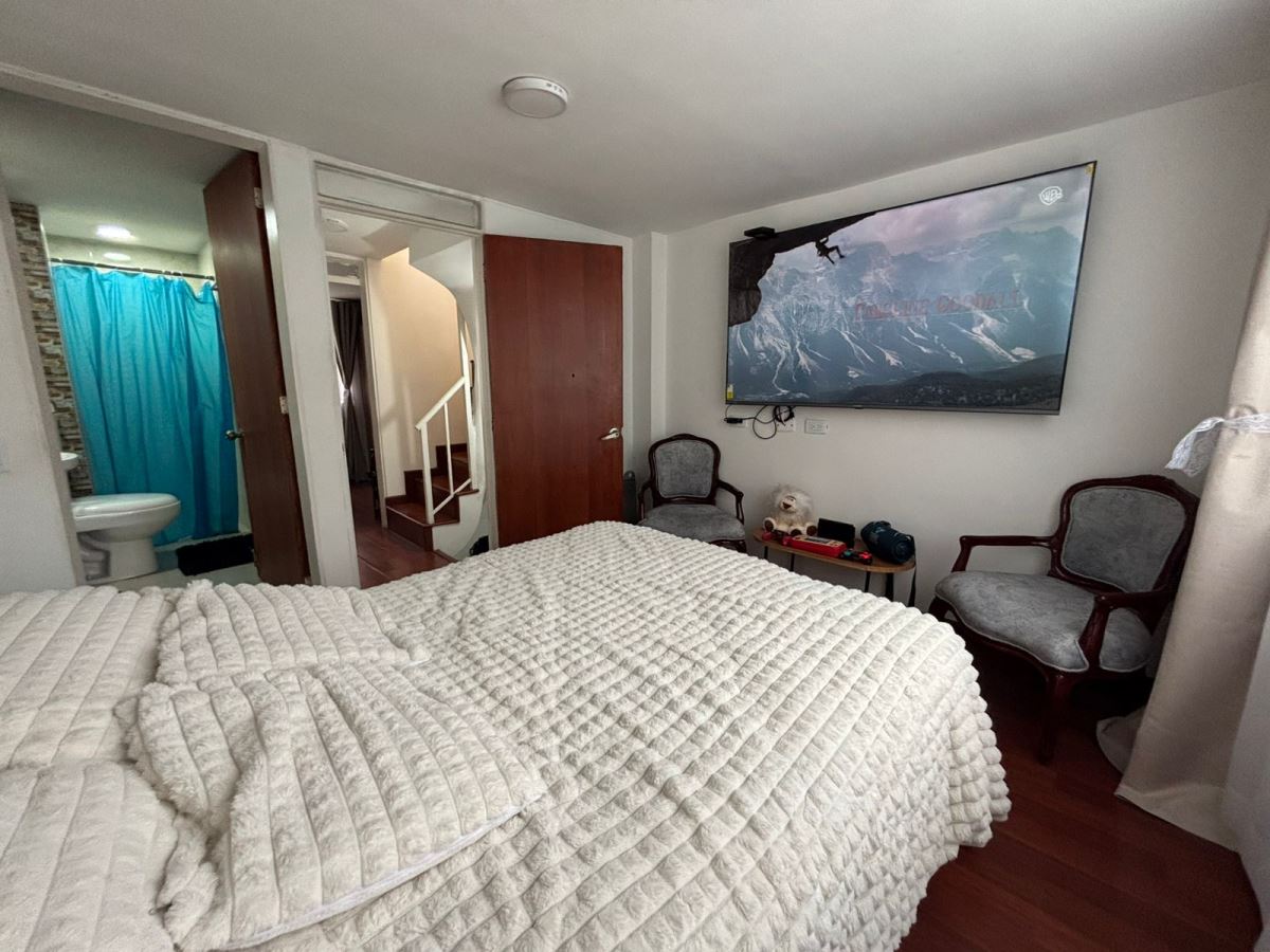 Casa en Venta - Bogota, SAN ANTONIO 5922