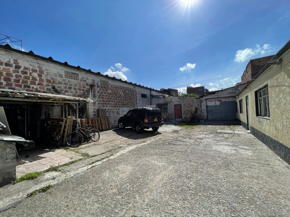 Bodegas Otro en Venta - Bogota, PARÍS 1696