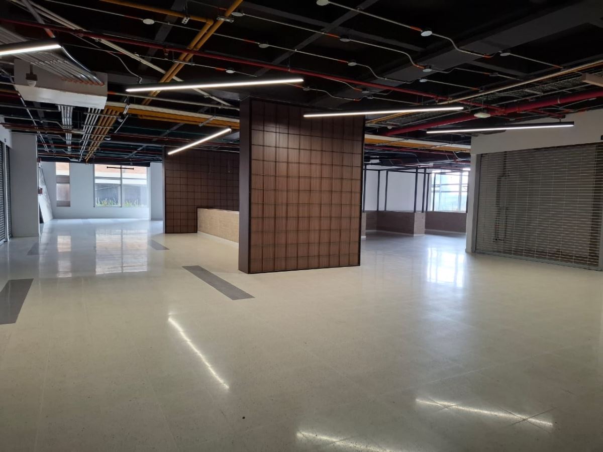 Local en Arriendo - Bogota, LA SABANA 4001