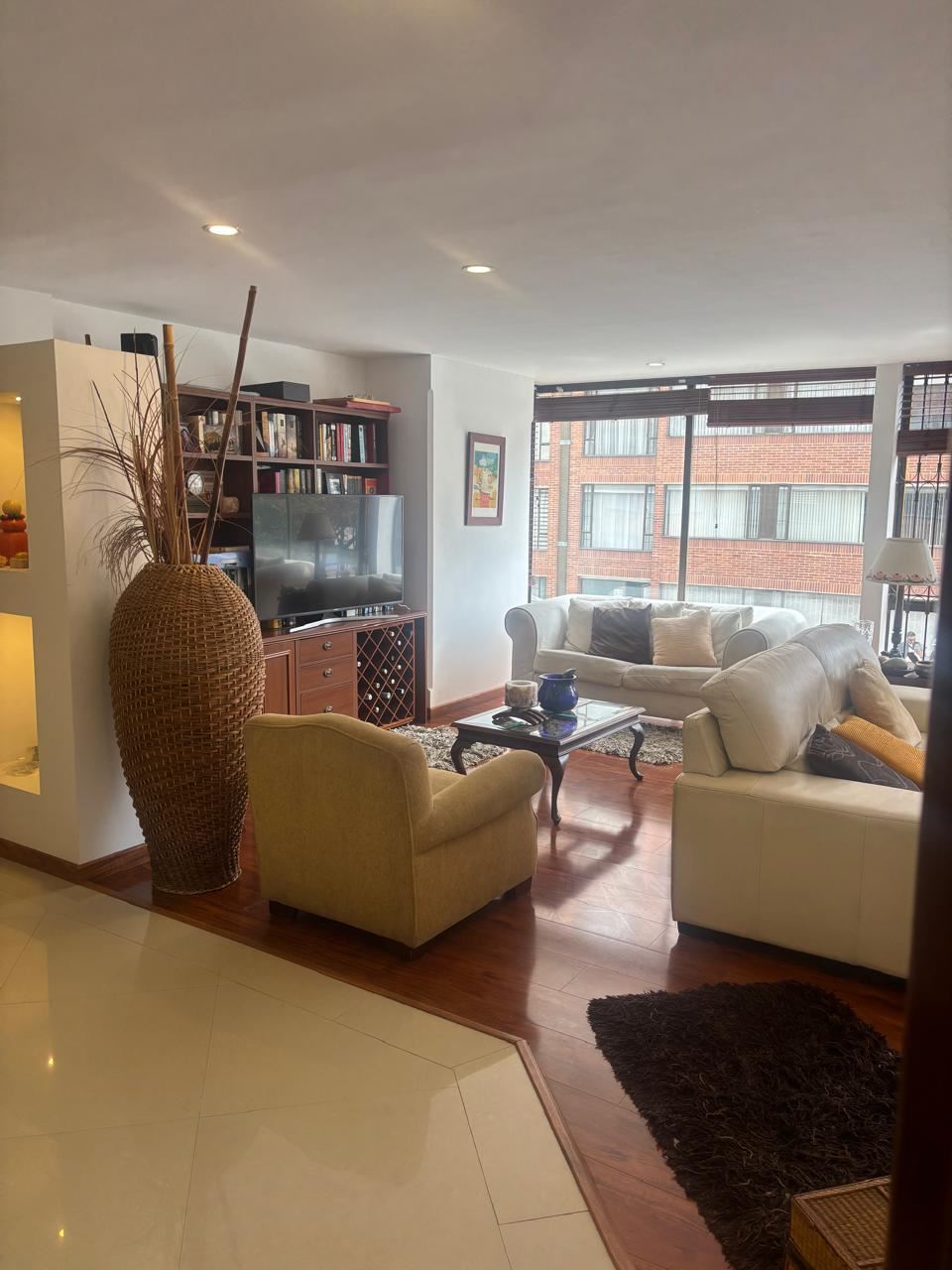 Apartamento en Arriendo - Bogota, SANTA BÁRBARA CENTRAL 5484