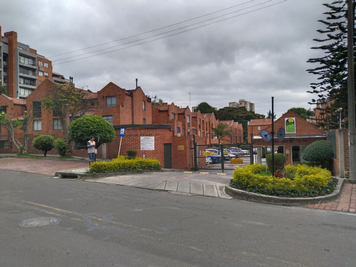Casa en Venta - Bogota, SAN FERNANDO OCCIDENTAL 3964