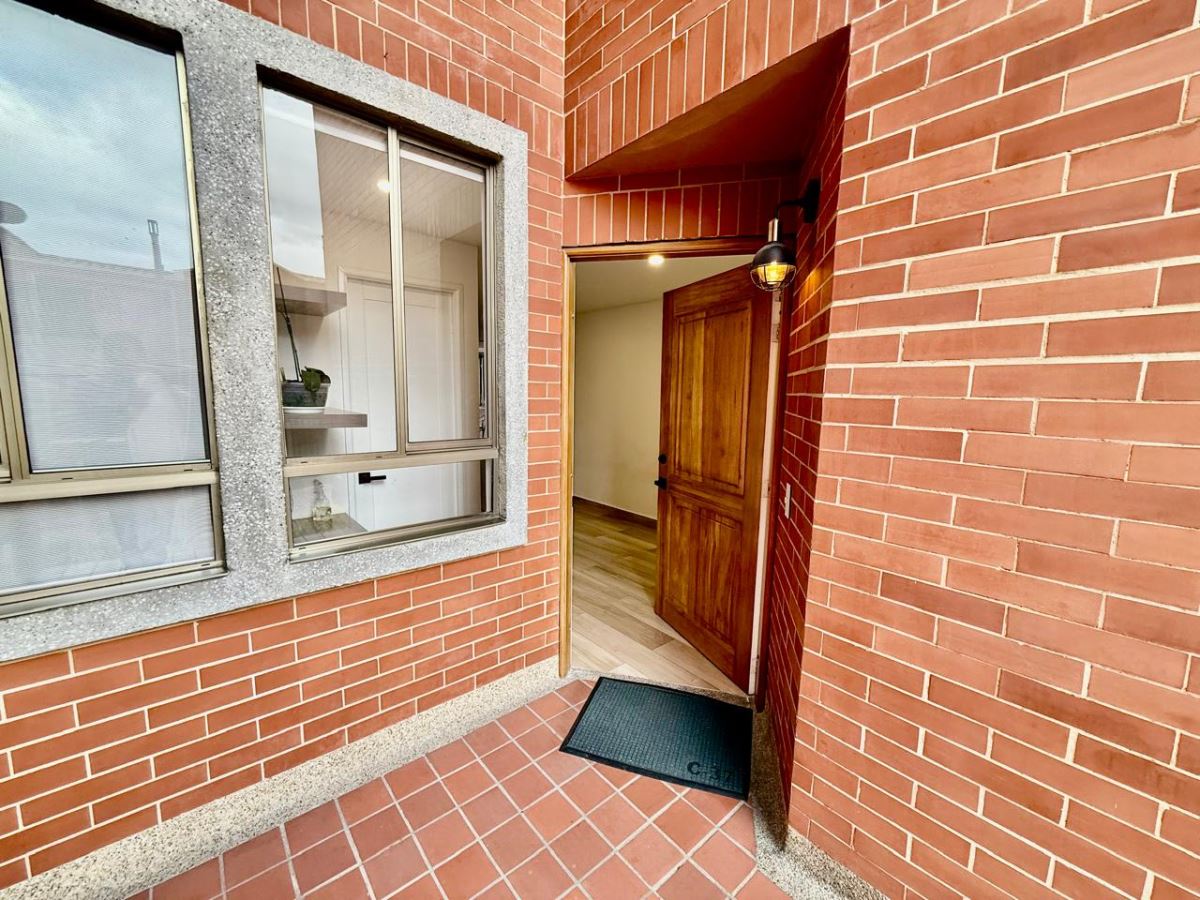 Casa en Venta - Bogota, GRATAMIRA 3796