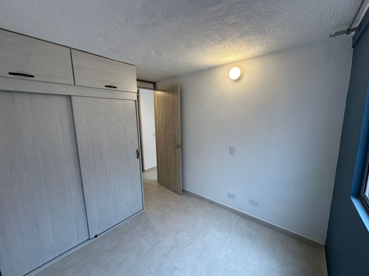 Apartamento en Arriendo - Bogota, HAYUELOS 4339