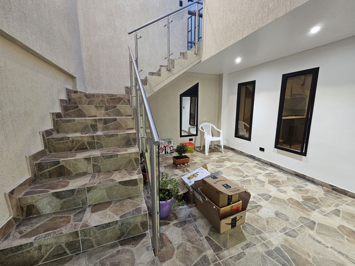 Casa en Arriendo - Bogota, NUEVO MUZÚ 4411