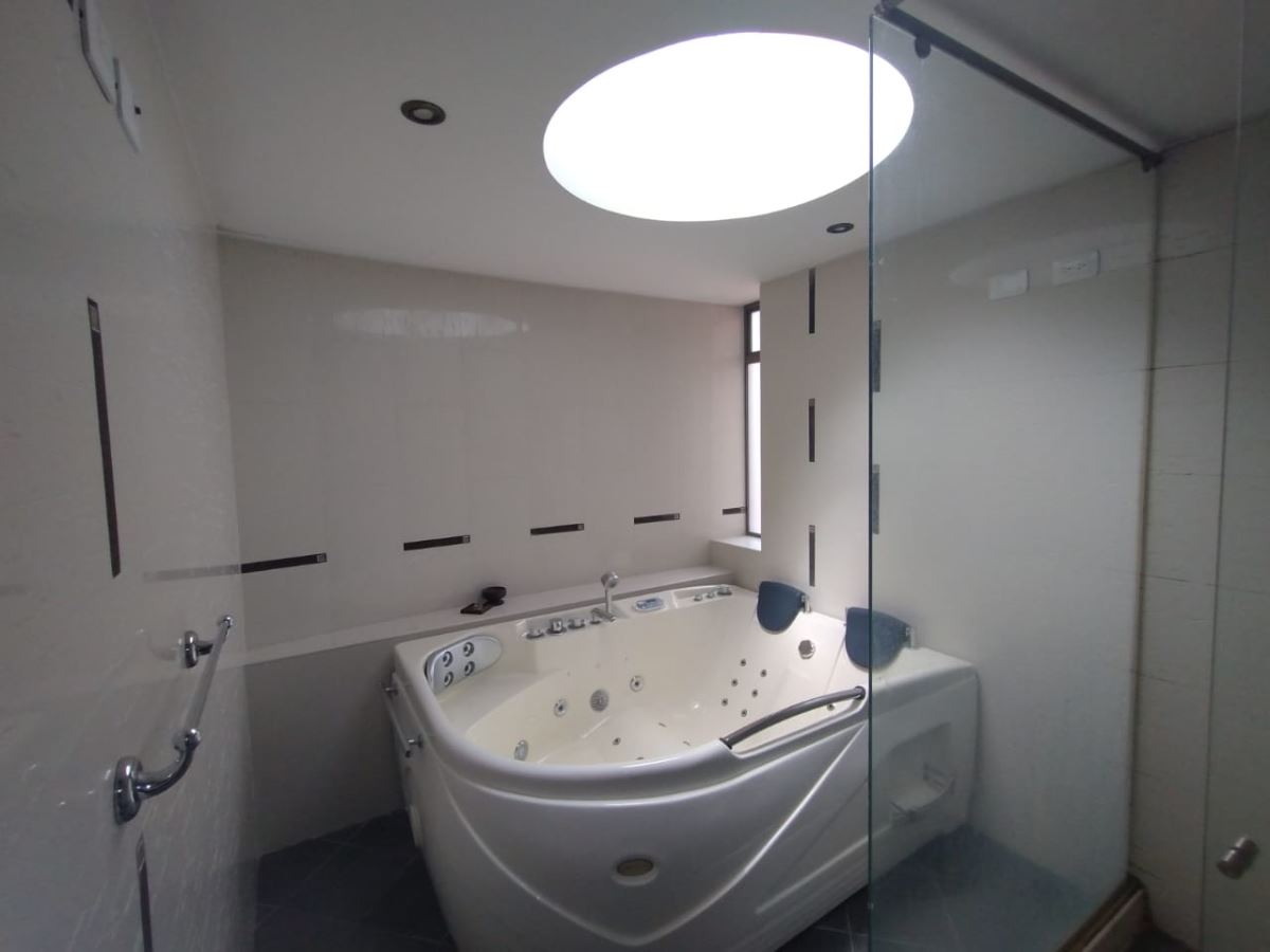 Casa en Arriendo - Bogota, SAN JOSÉ DE BAVARIA 3299