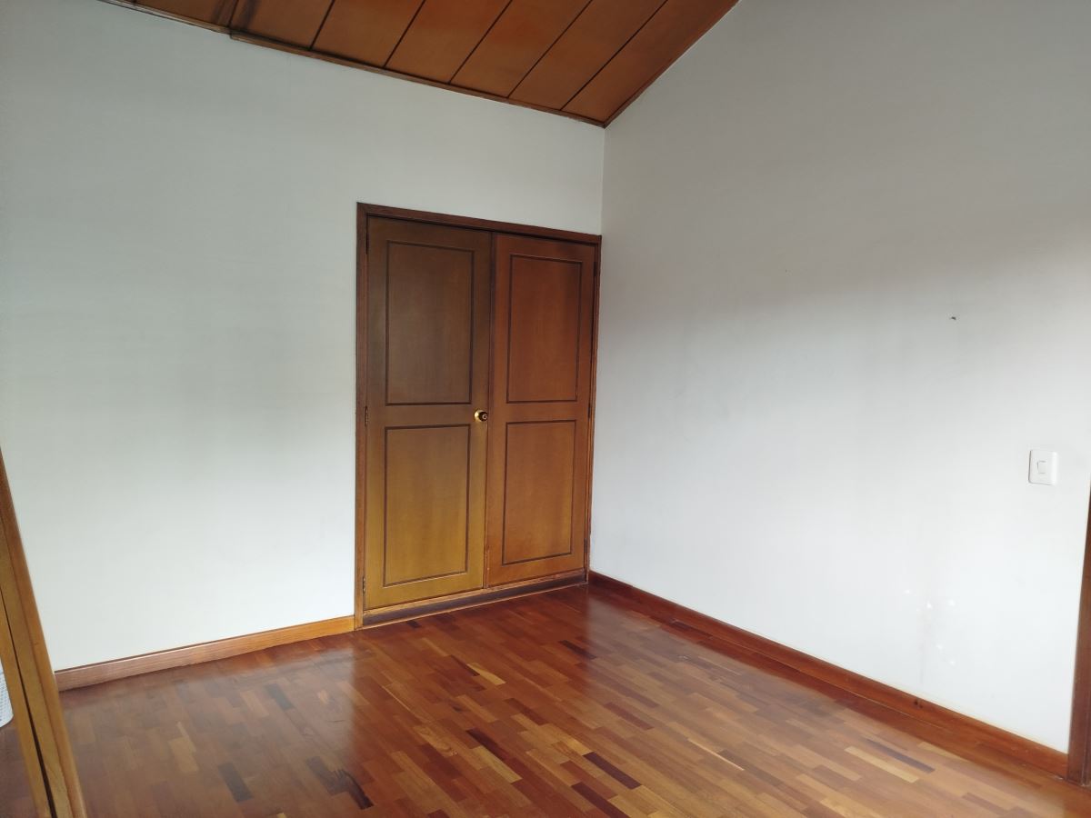 Casa en Arriendo - Bogota, NIZA 4198