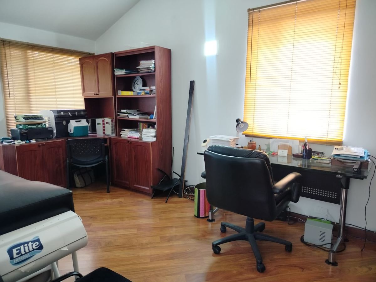 Casa en Venta - Bogota, LISBOA 3795