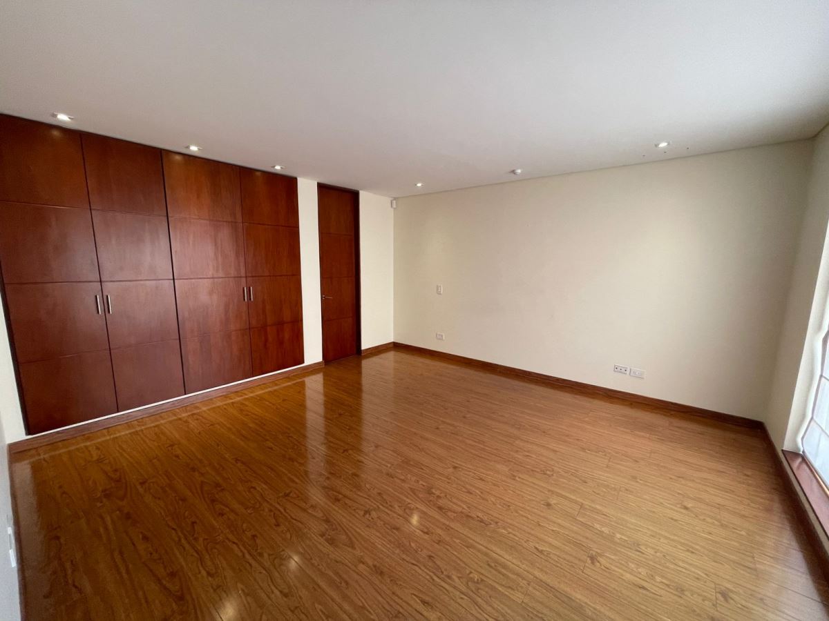 Casa en Arriendo - Bogota, ALHAMBRA 6053